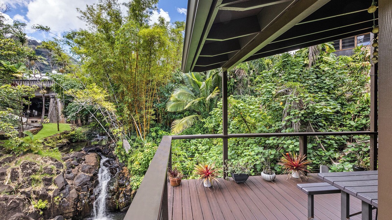 Photo of Patio Balcony in Nuuanu - Punchbowl