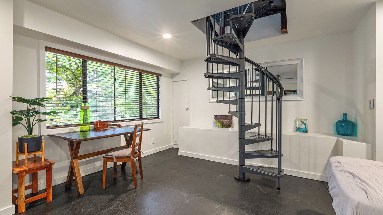 Photo of Bedroom in Nuuanu - Punchbowl