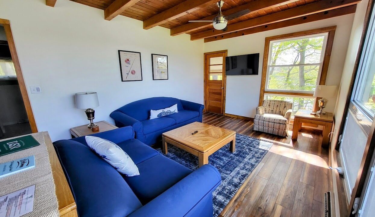 Photo of Livingroom in Port Ontario