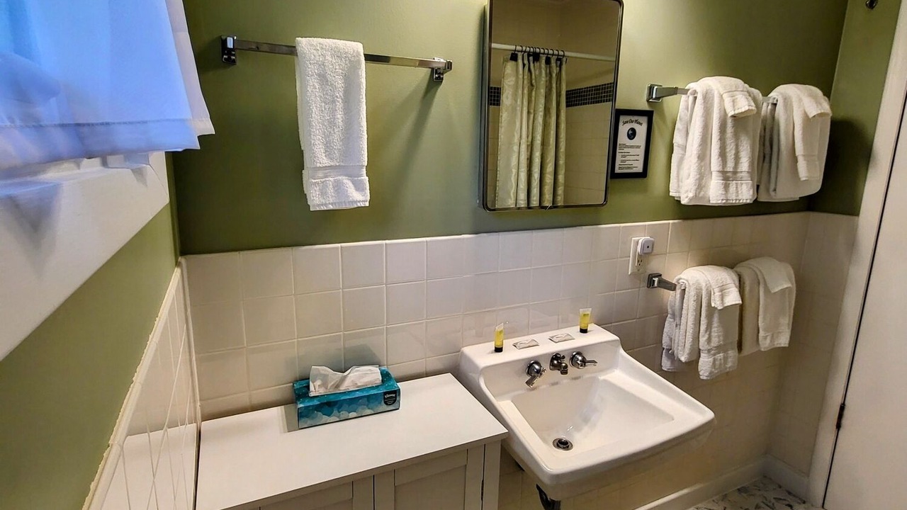 Photo of Bathroom in Port Ontario
