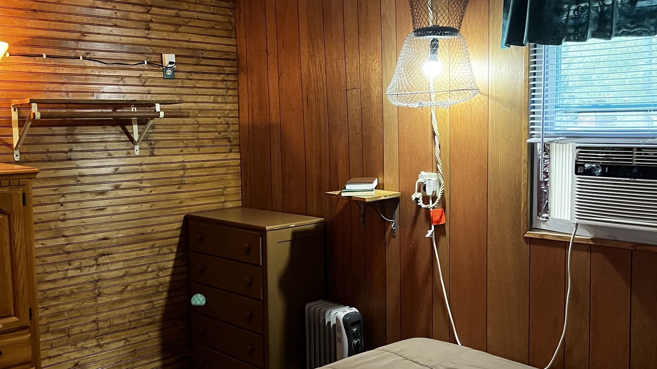 Photo of Bedroom in Benton