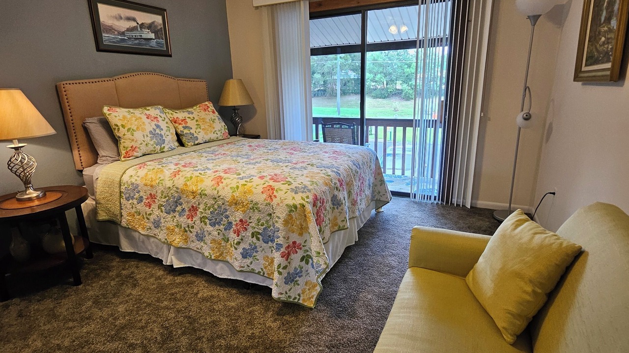 Photo of Bedroom in Dunnellon