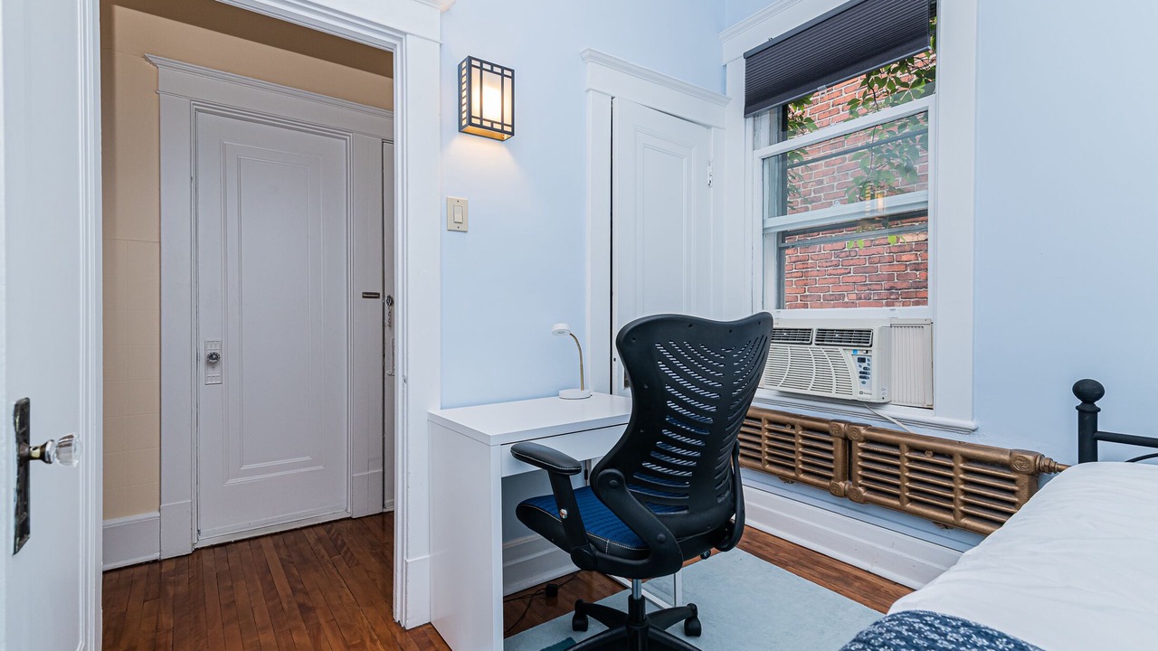 Photo of Others in Cote-Des-Neiges—Notre-Dame-De-Grace