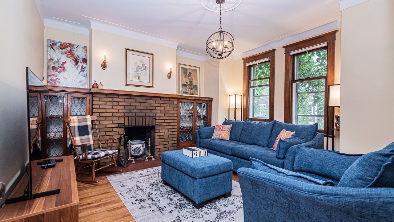 Photo of Bedroom in Cote-Des-Neiges—Notre-Dame-De-Grace