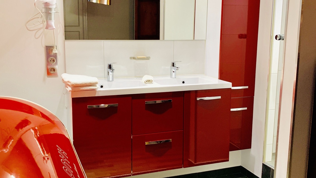 Photo of Bathroom in Accolay