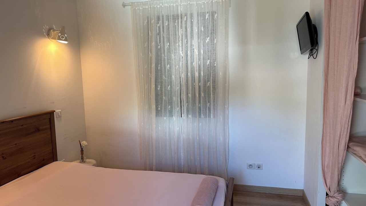 Photo of Bedroom in Laudun