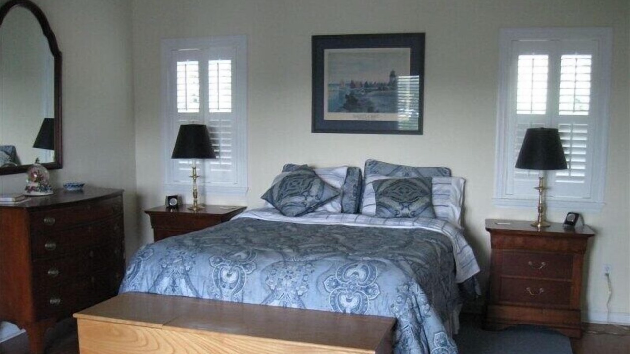 Photo of Bedroom in Calhoun County