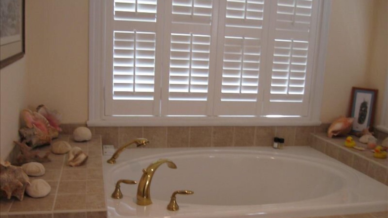 Photo of Bathroom in Calhoun County