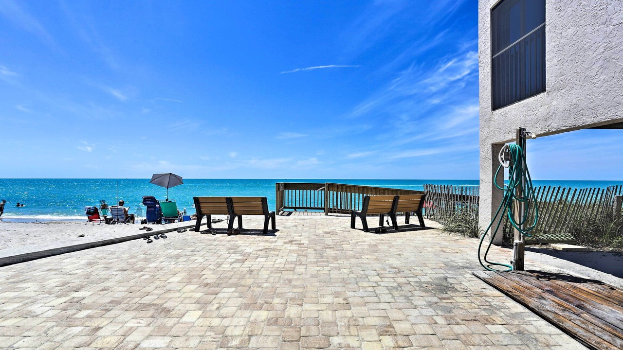 Photo of Patio Balcony in Englewood