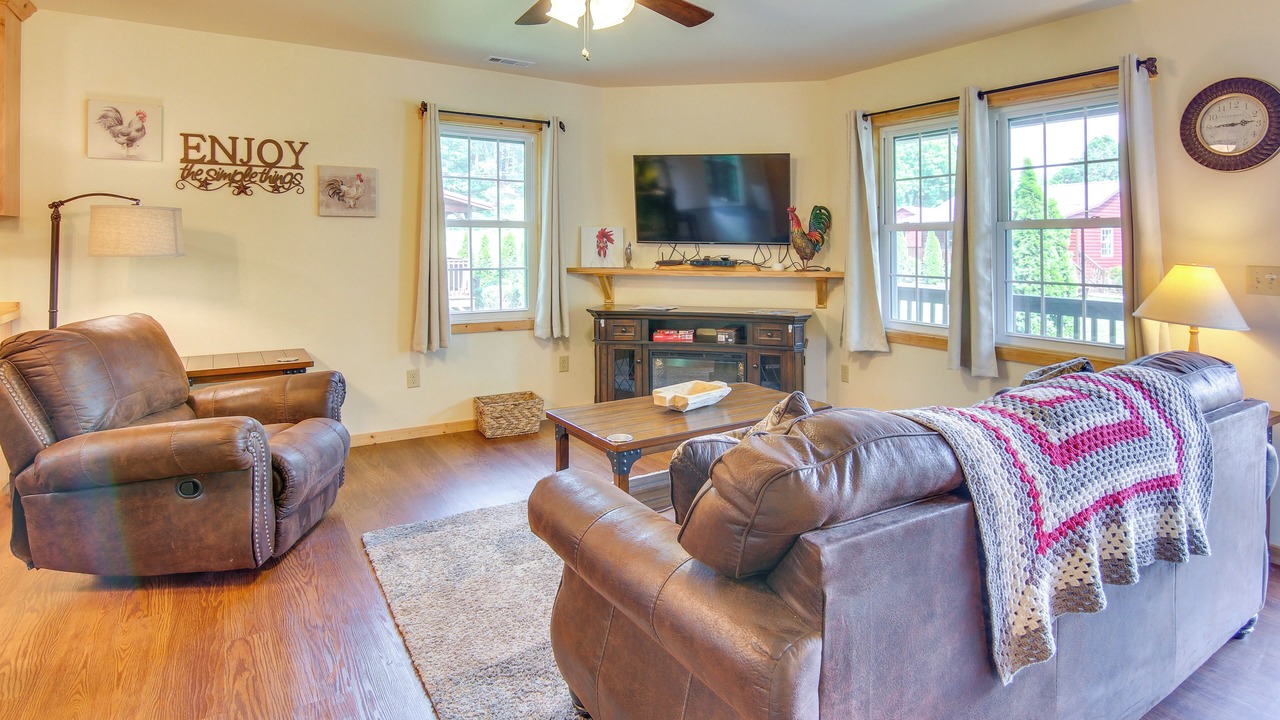 Photo of Livingroom in Cherokee