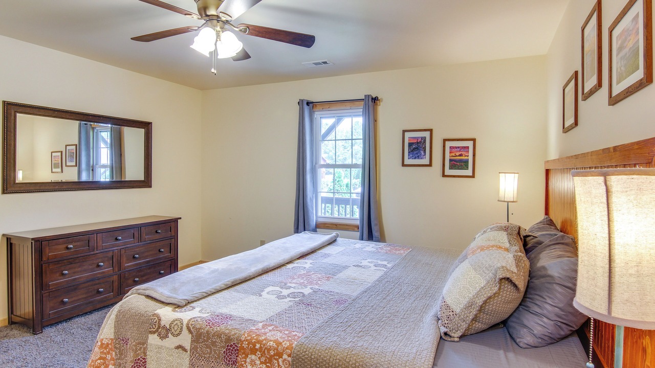 Photo of Bedroom in Cherokee