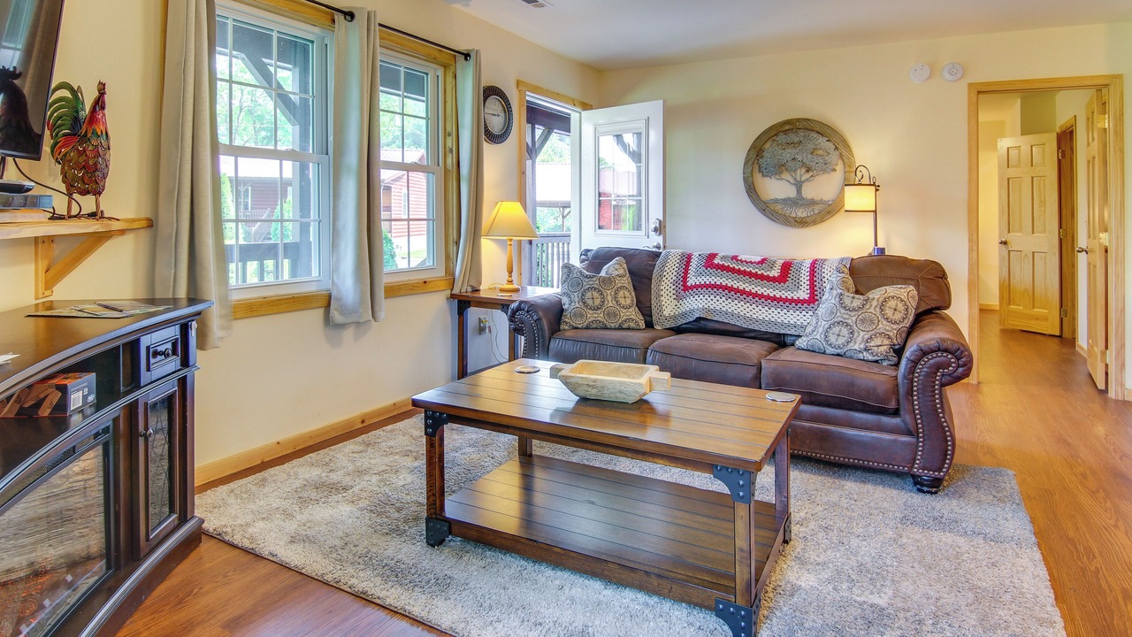 Photo of Livingroom in Cherokee