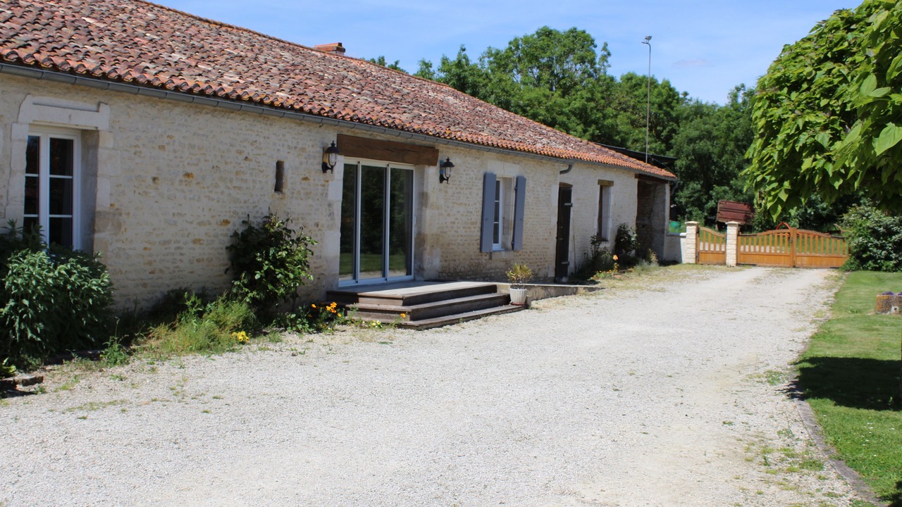 Photo of Outdoor in Maillezais