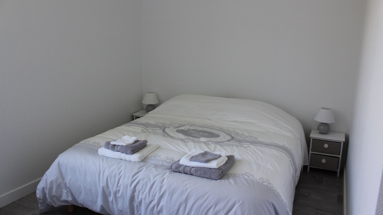 Photo of Bedroom in Maillezais