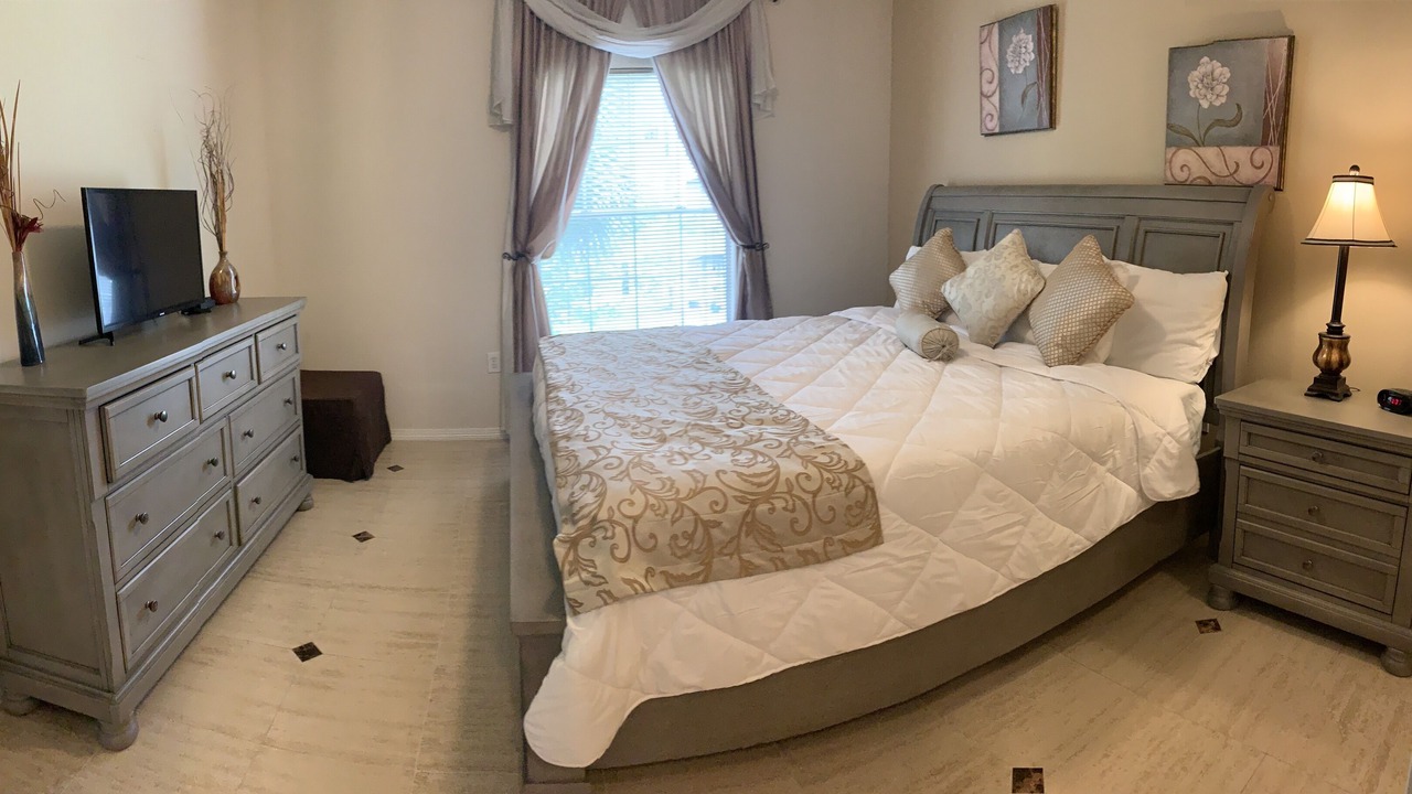 Photo of Bedroom in South Shore Harbour