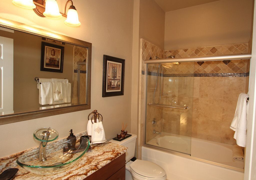 Photo of Bathroom in South Shore Harbour
