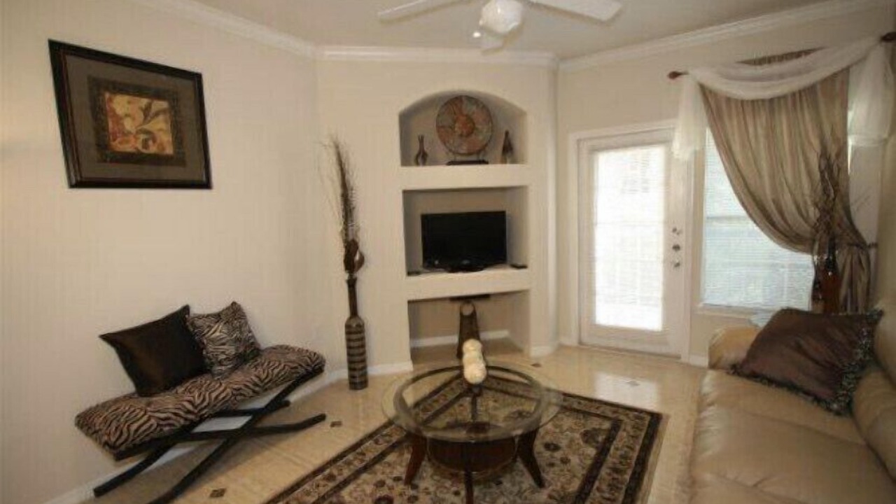 Photo of Livingroom in South Shore Harbour