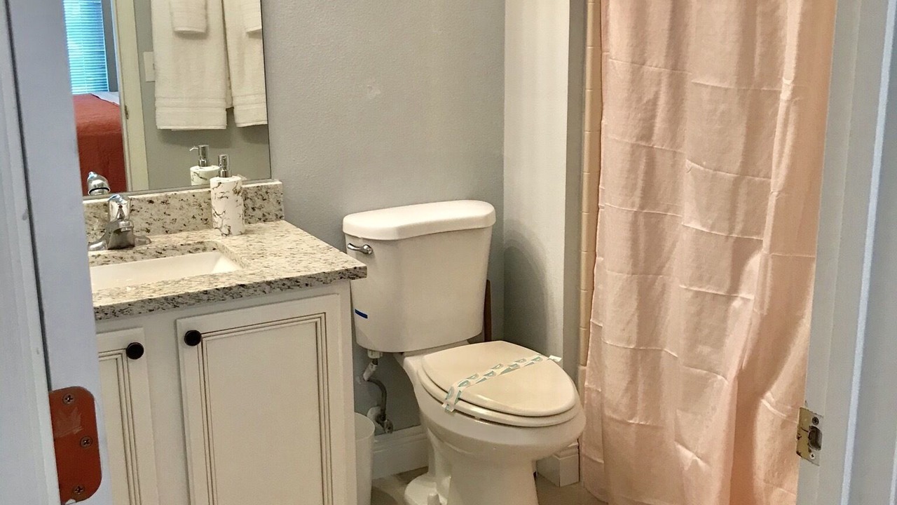 Photo of Bathroom in Lake Berkley