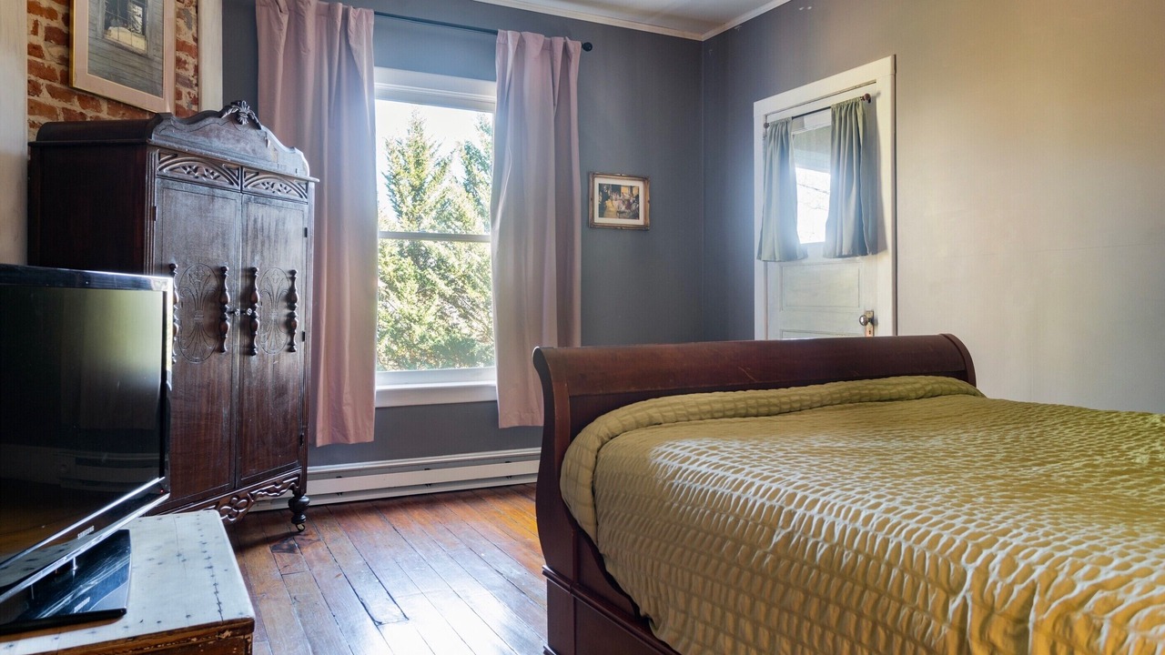 Photo of Bedroom in Kenilworth