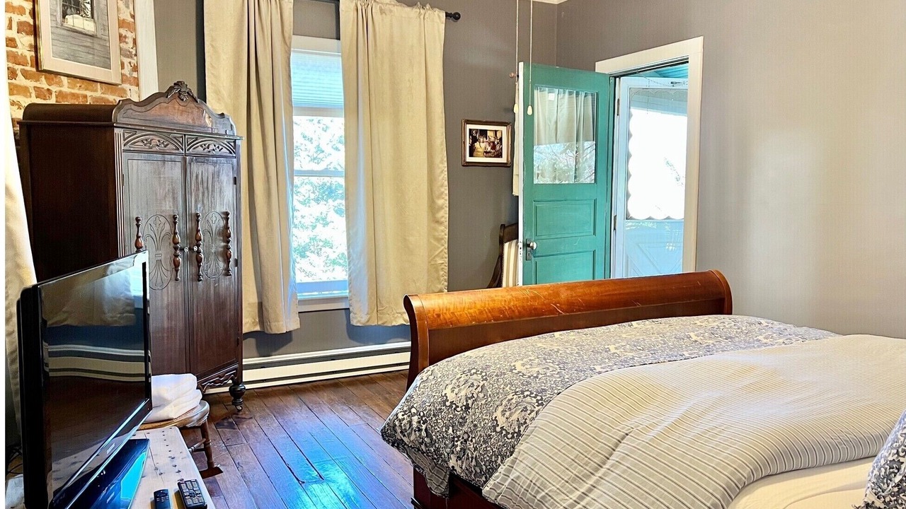 Photo of Bedroom in Kenilworth