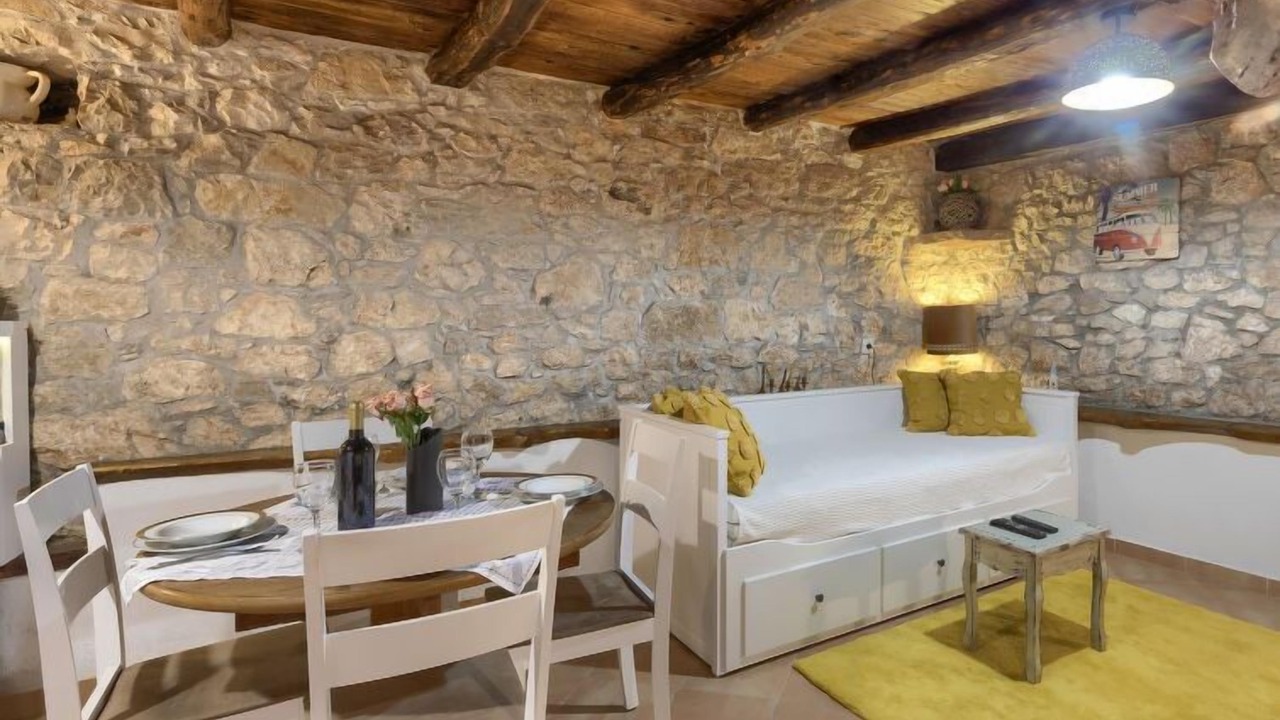 Photo of Bedroom in Pican