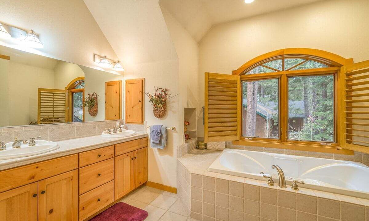 Photo of Bathroom in Ridgewood