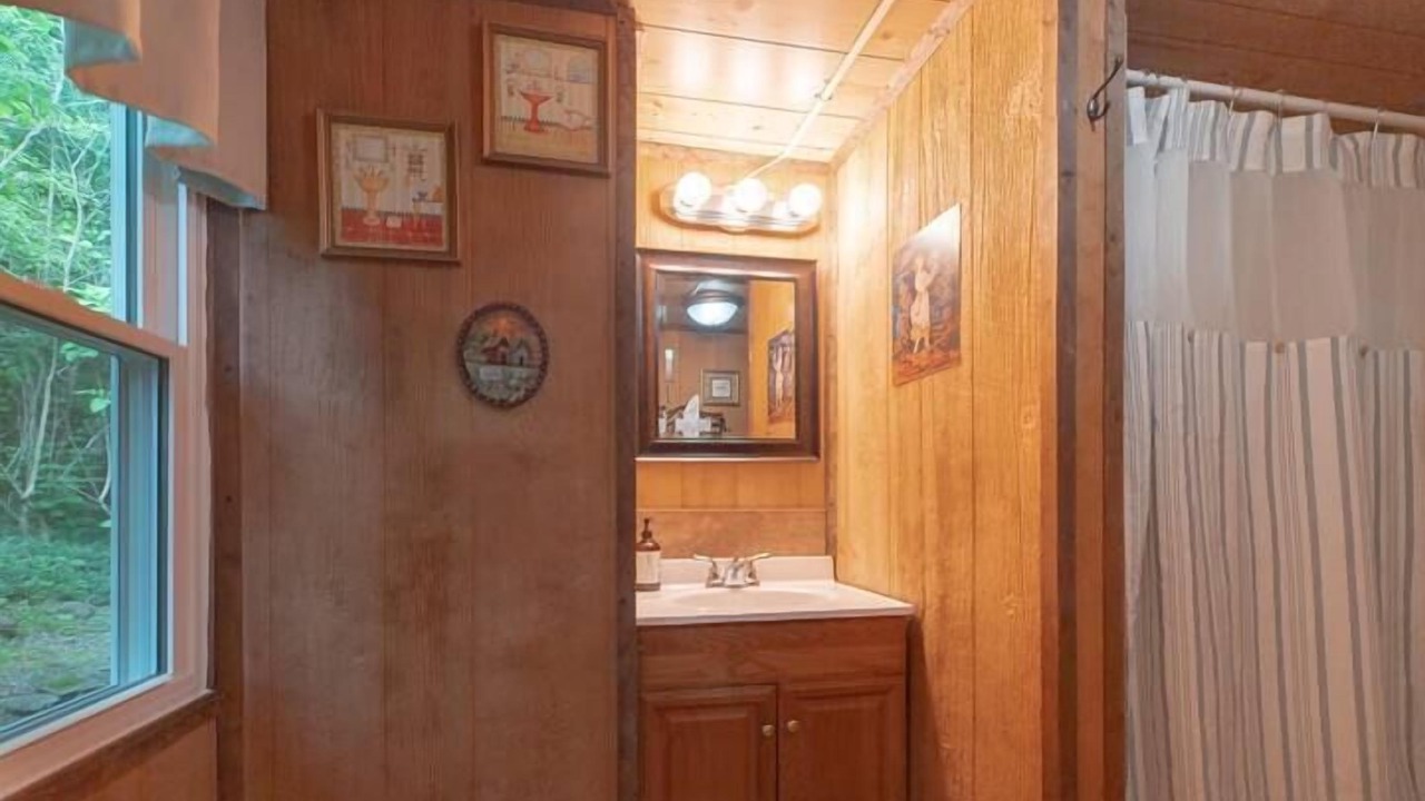 Photo of Bathroom in Rileyville
