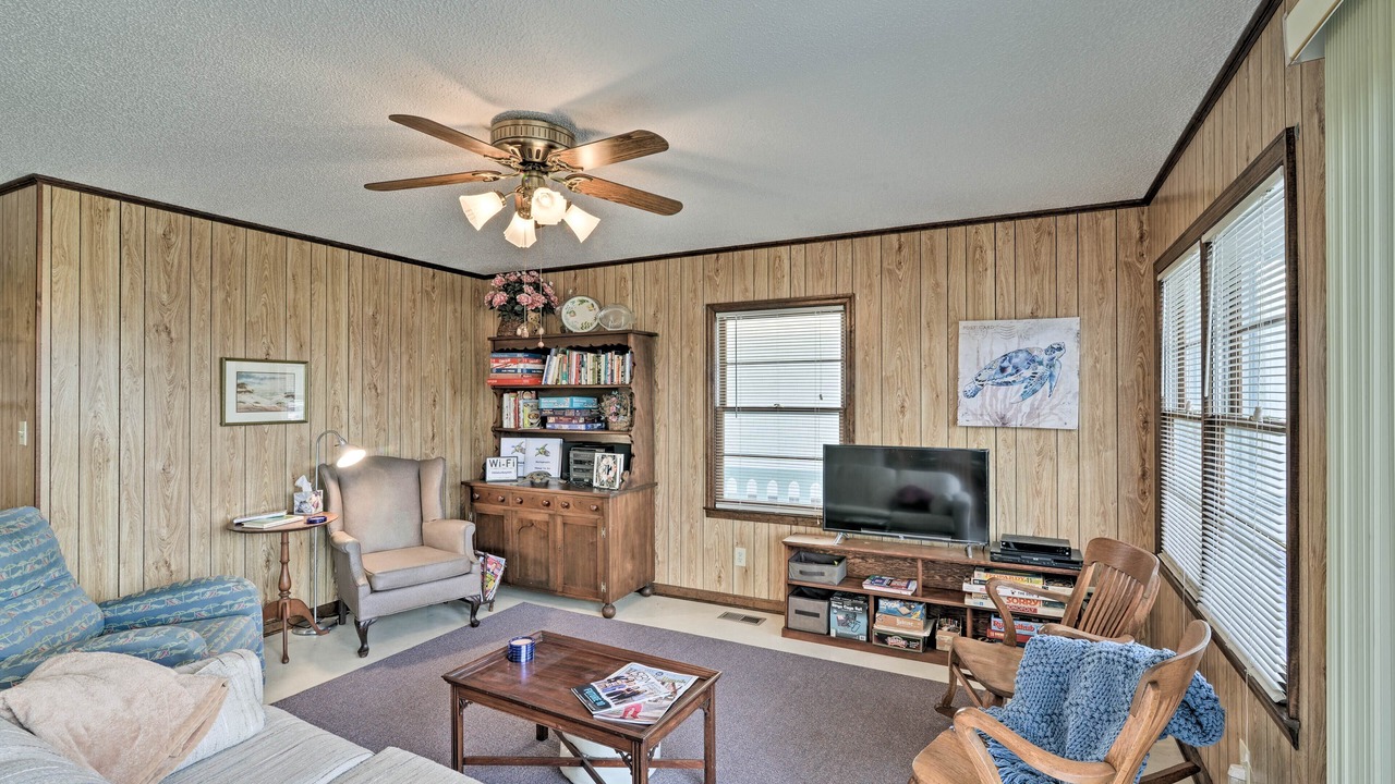 Photo of Livingroom in Holden Beach