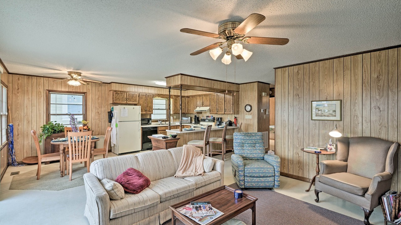Photo of Livingroom in Holden Beach