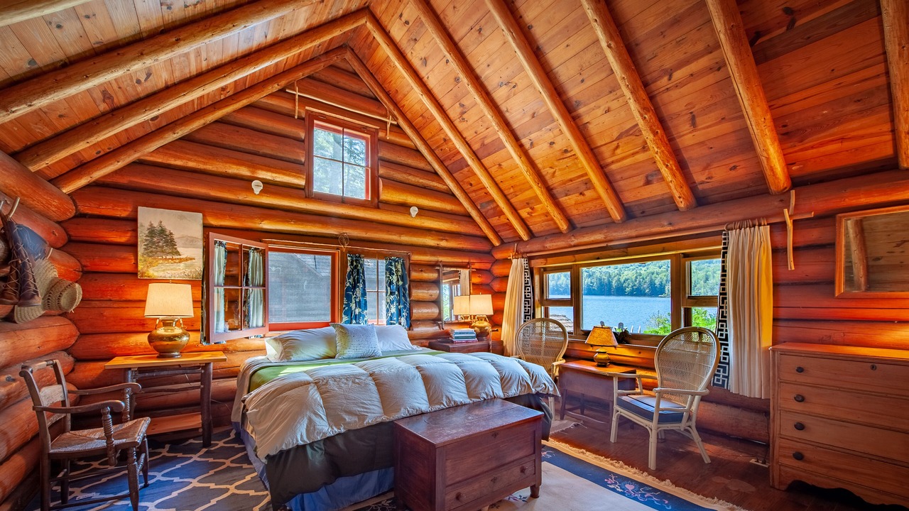 Photo of Bedroom in Indian Lake