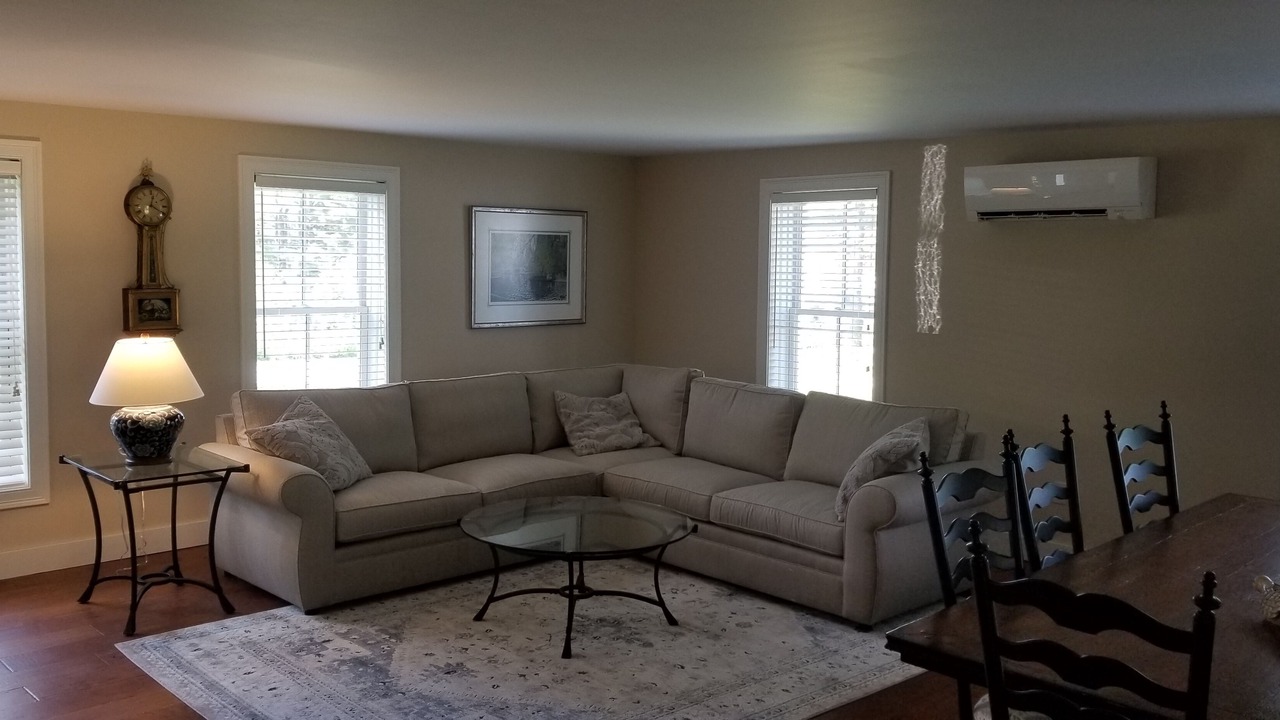 Photo of Livingroom in Weston