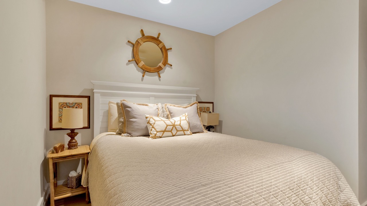 Photo of Bedroom in Pirates Beach