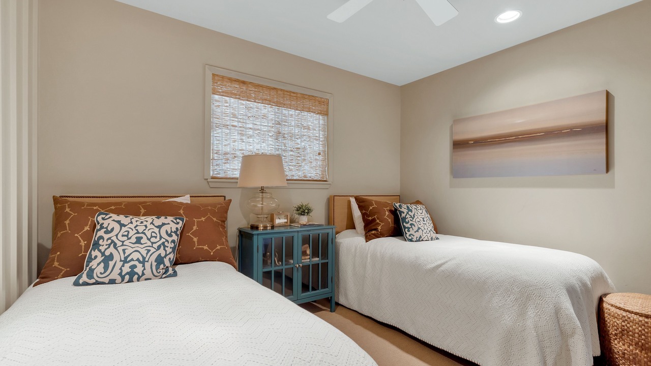 Photo of Bedroom in Pirates Beach