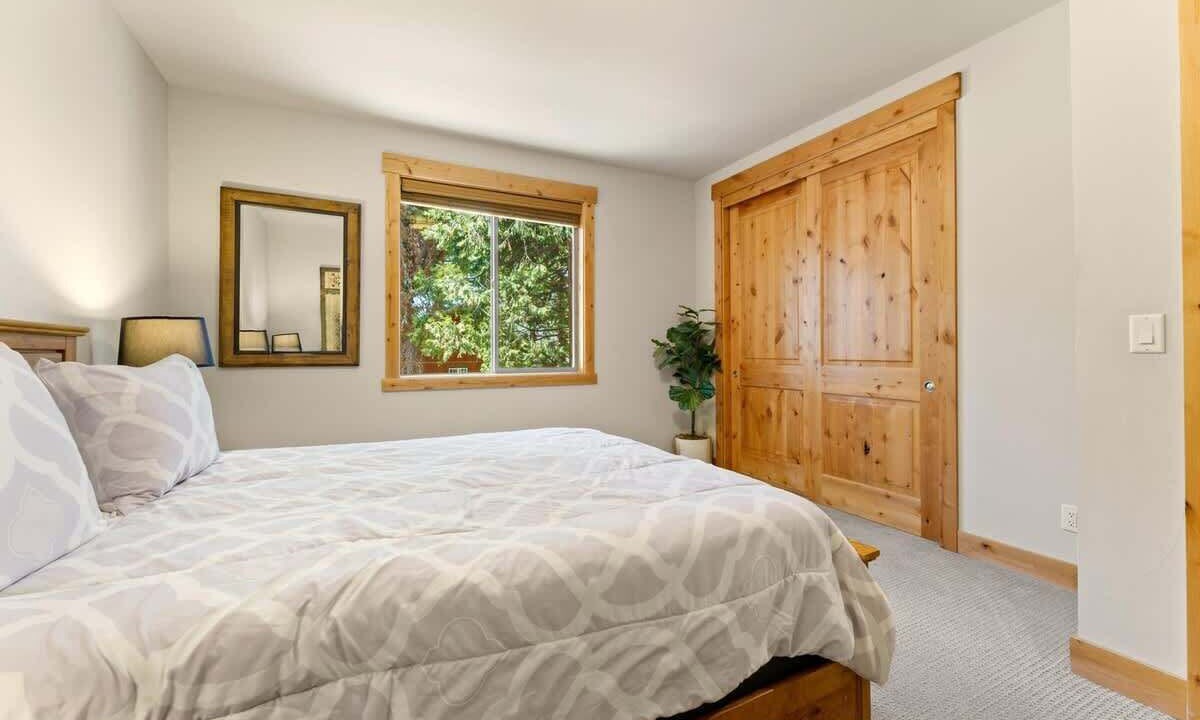 Photo of Bedroom in Kings Beach