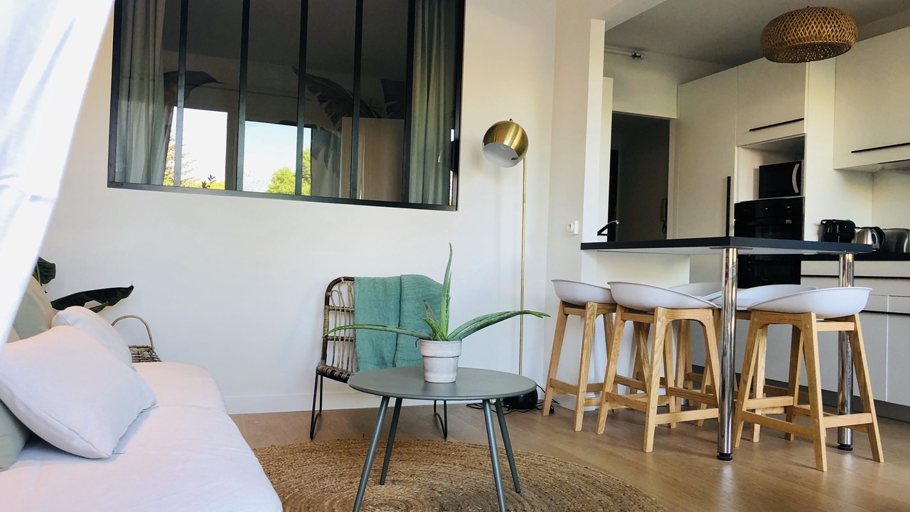 Photo of Livingroom in Arnaud Bernard