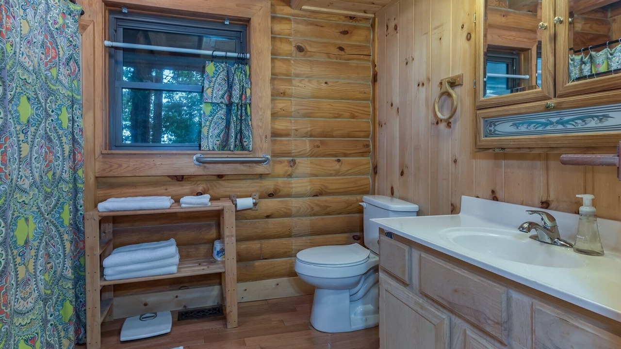 Photo of Bathroom in Lynn