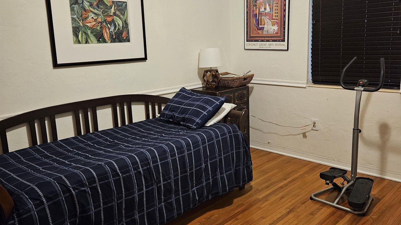 Photo of Bedroom in Riviera Estates