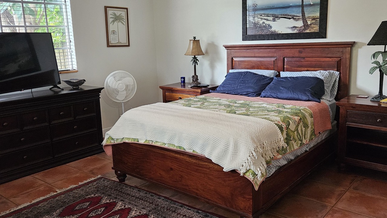 Photo of Bedroom in Riviera Estates