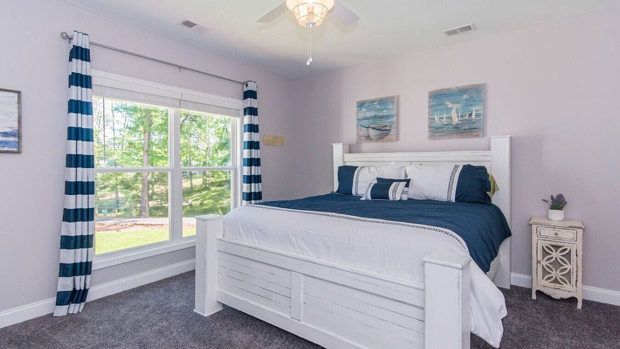 Photo of Bedroom in Dadeville