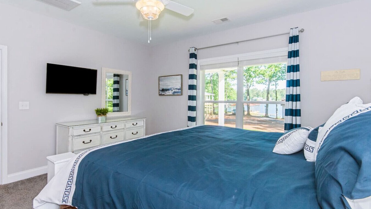 Photo of Bedroom in Dadeville
