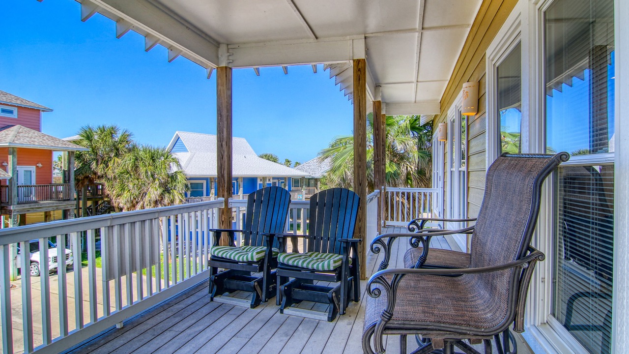 Photo of Patio Balcony in Sand Point