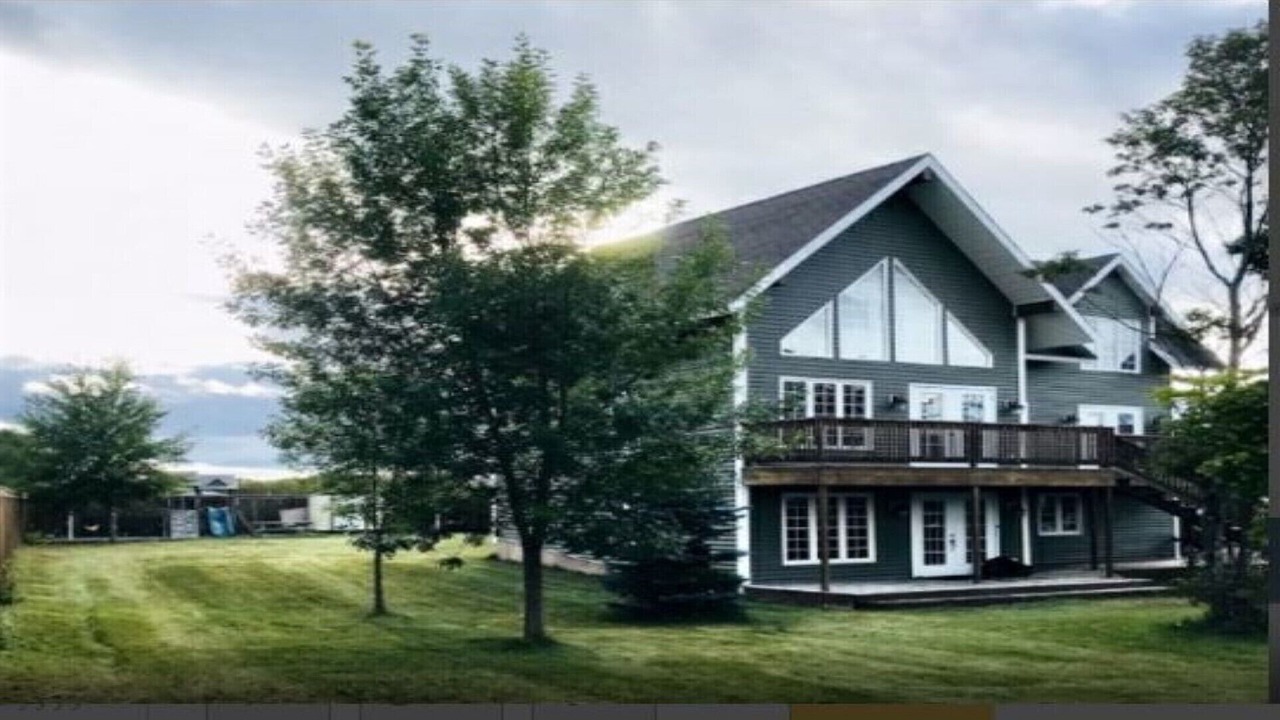 Photo of Outdoor in Deer Lake