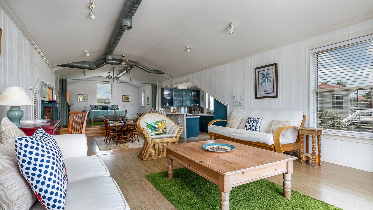 Photo of Livingroom in Jamaica Beach