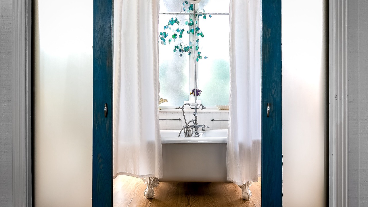 Photo of Bathroom in Jamaica Beach