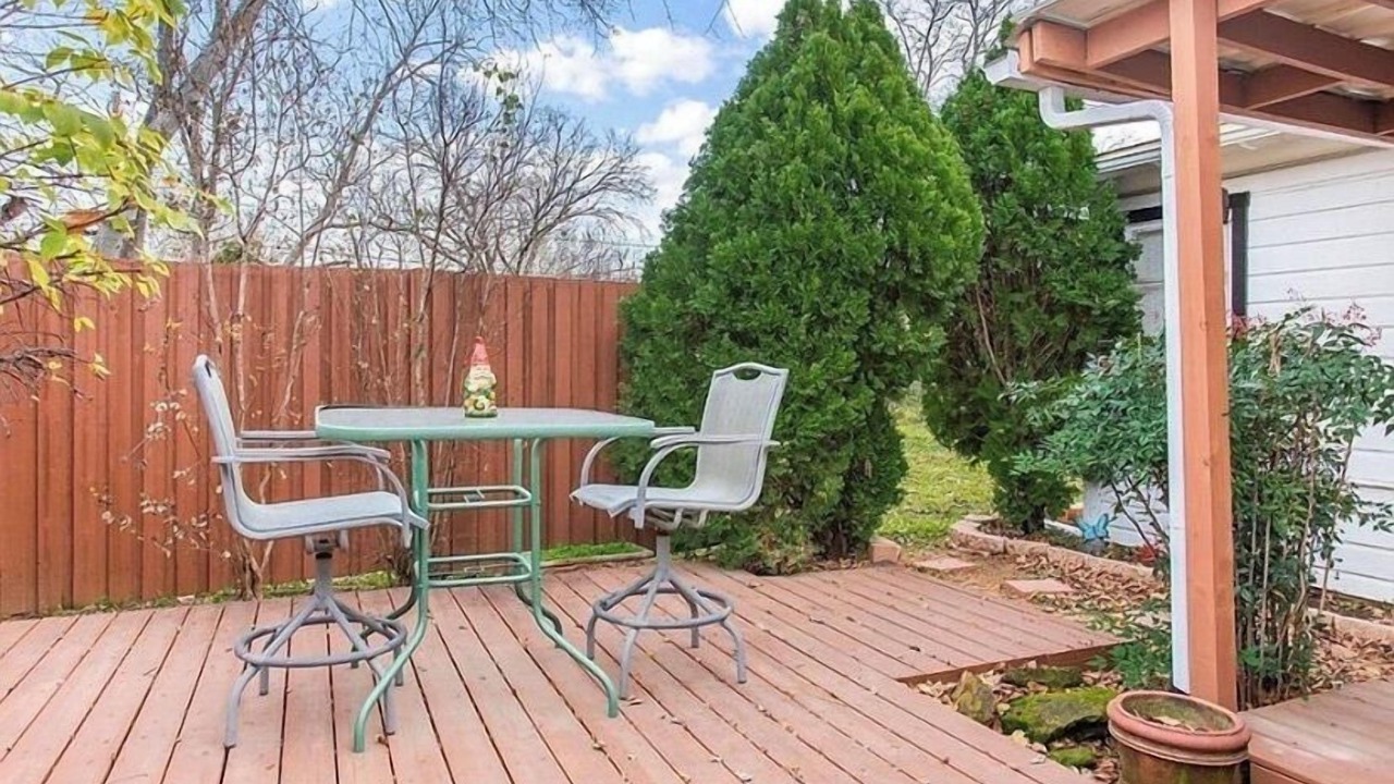 Photo of Outdoor in Central Arlington