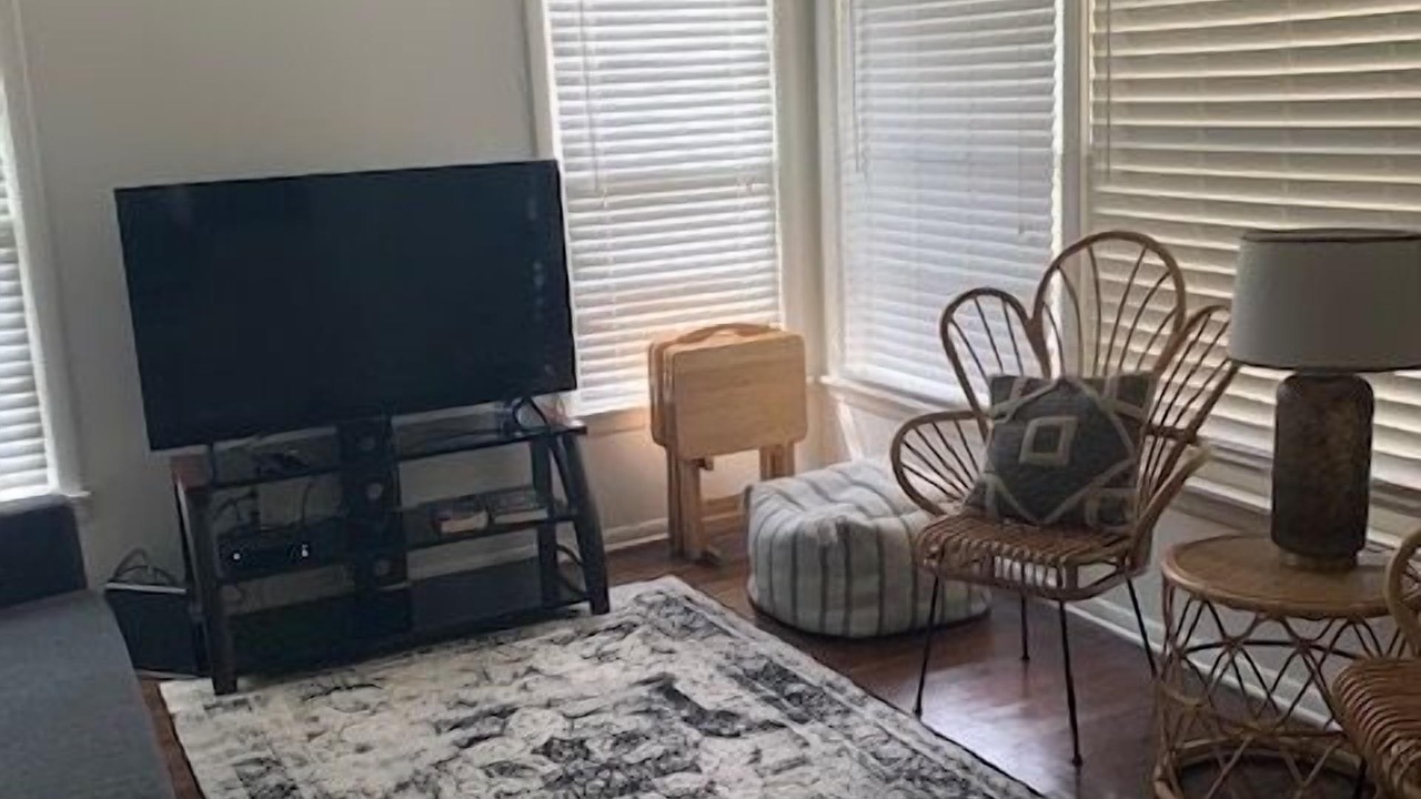 Photo of Bedroom in Central Arlington
