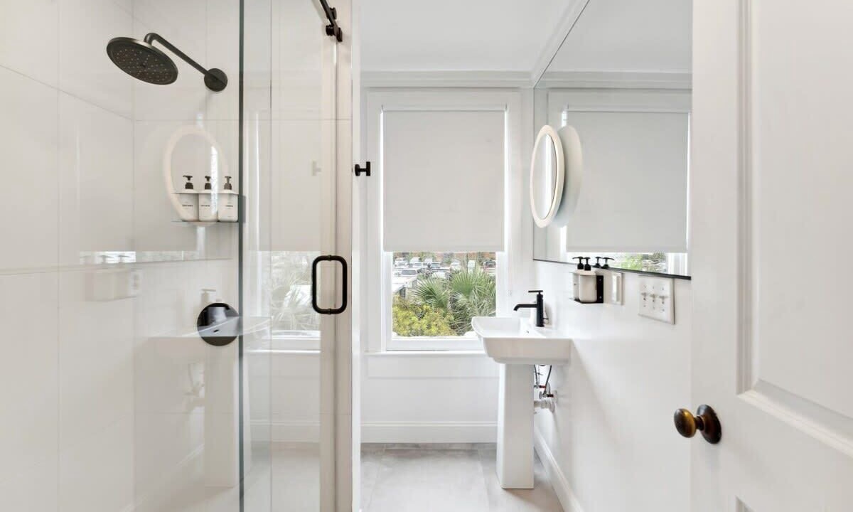 Photo of Bathroom in Cannonborough Elliotborough