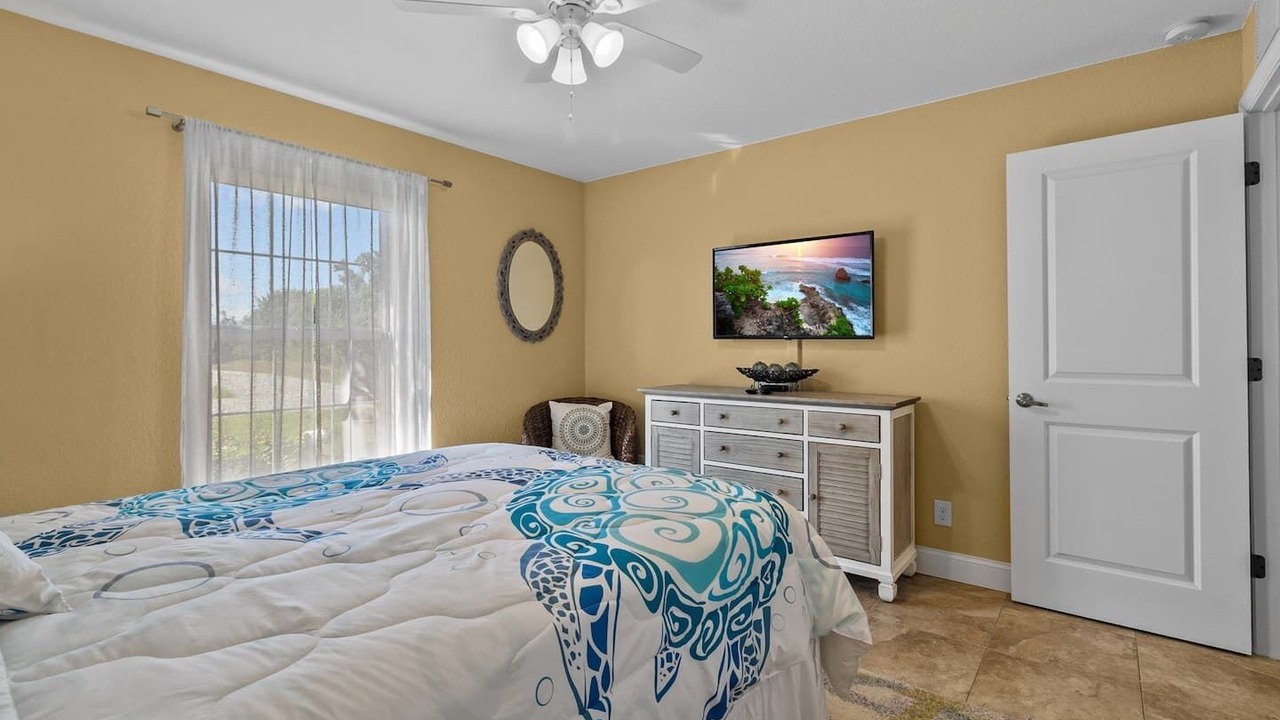 Photo of Bedroom in Englewood East