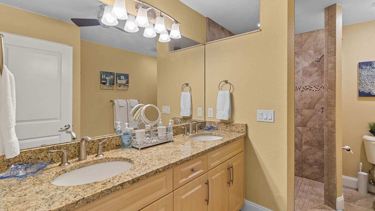 Photo of Bathroom in Englewood East