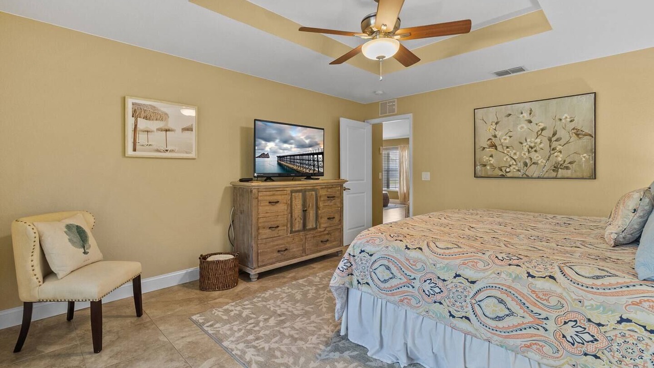 Photo of Bedroom in Englewood East